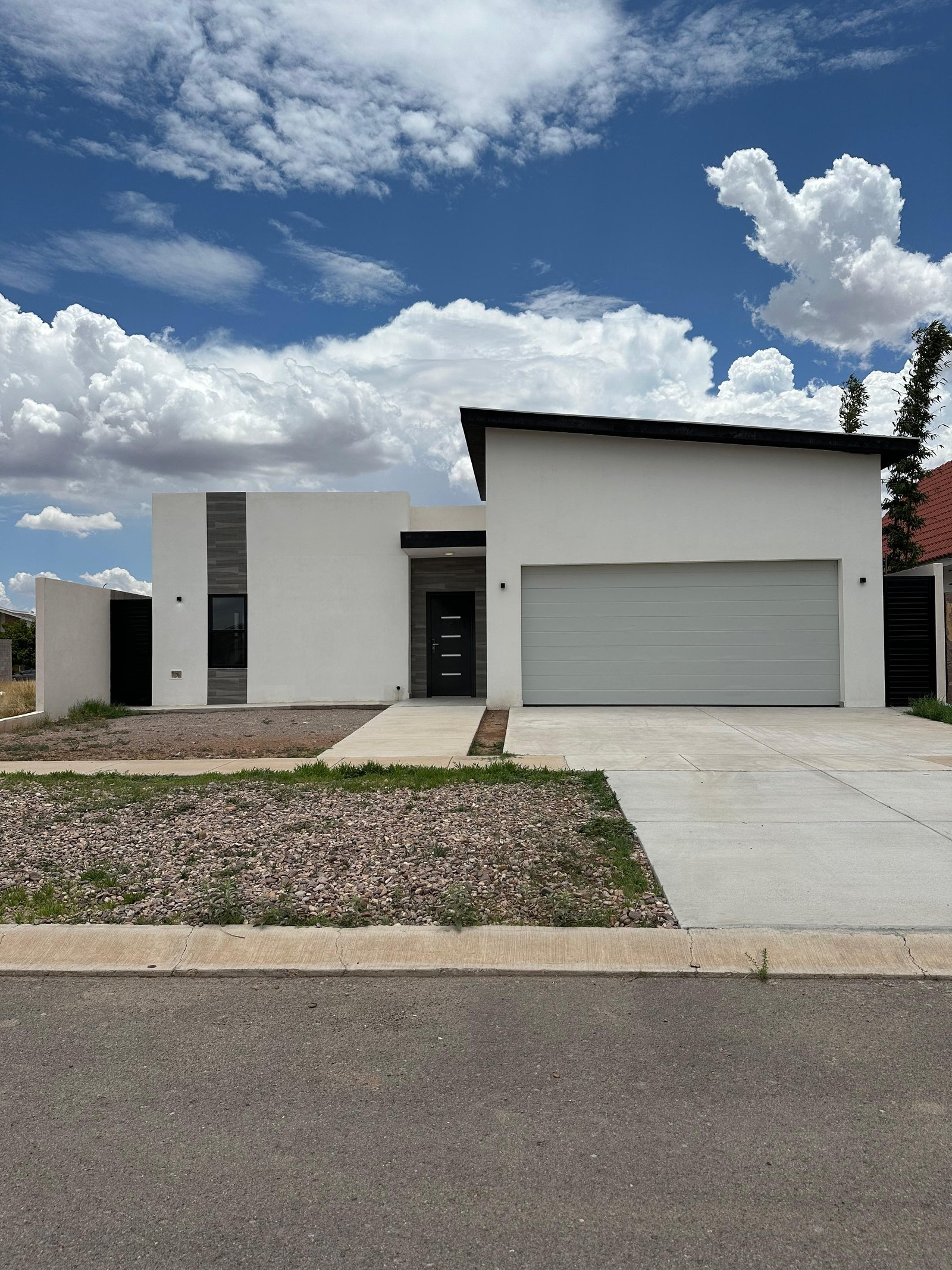 Casa en venta en RESIDENCIAL LEONES, Chihuahua